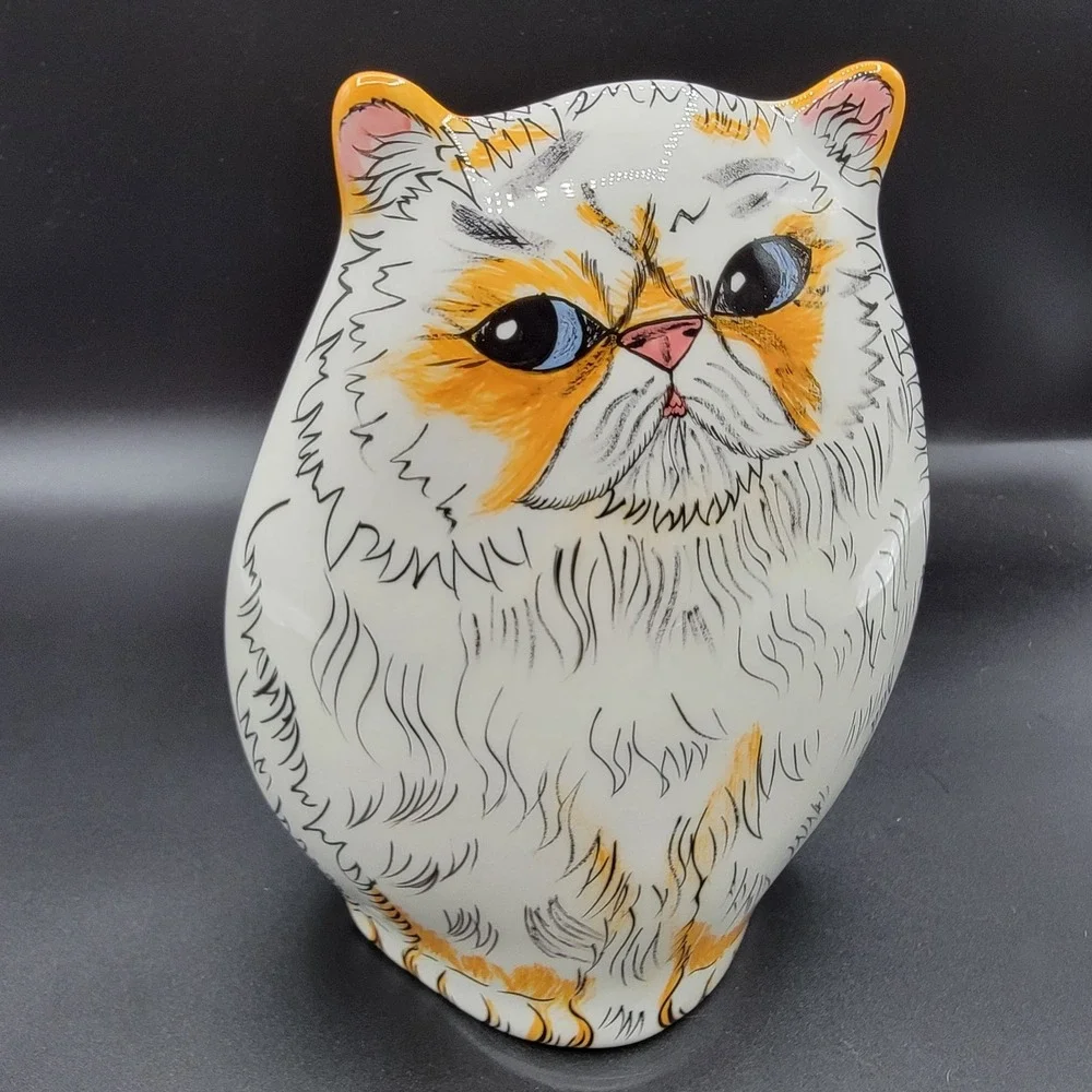 Cats by Nina Collection Nina Lyman Persian White Cat Vase With Blue Eyes 7" - Picture 3 of 10